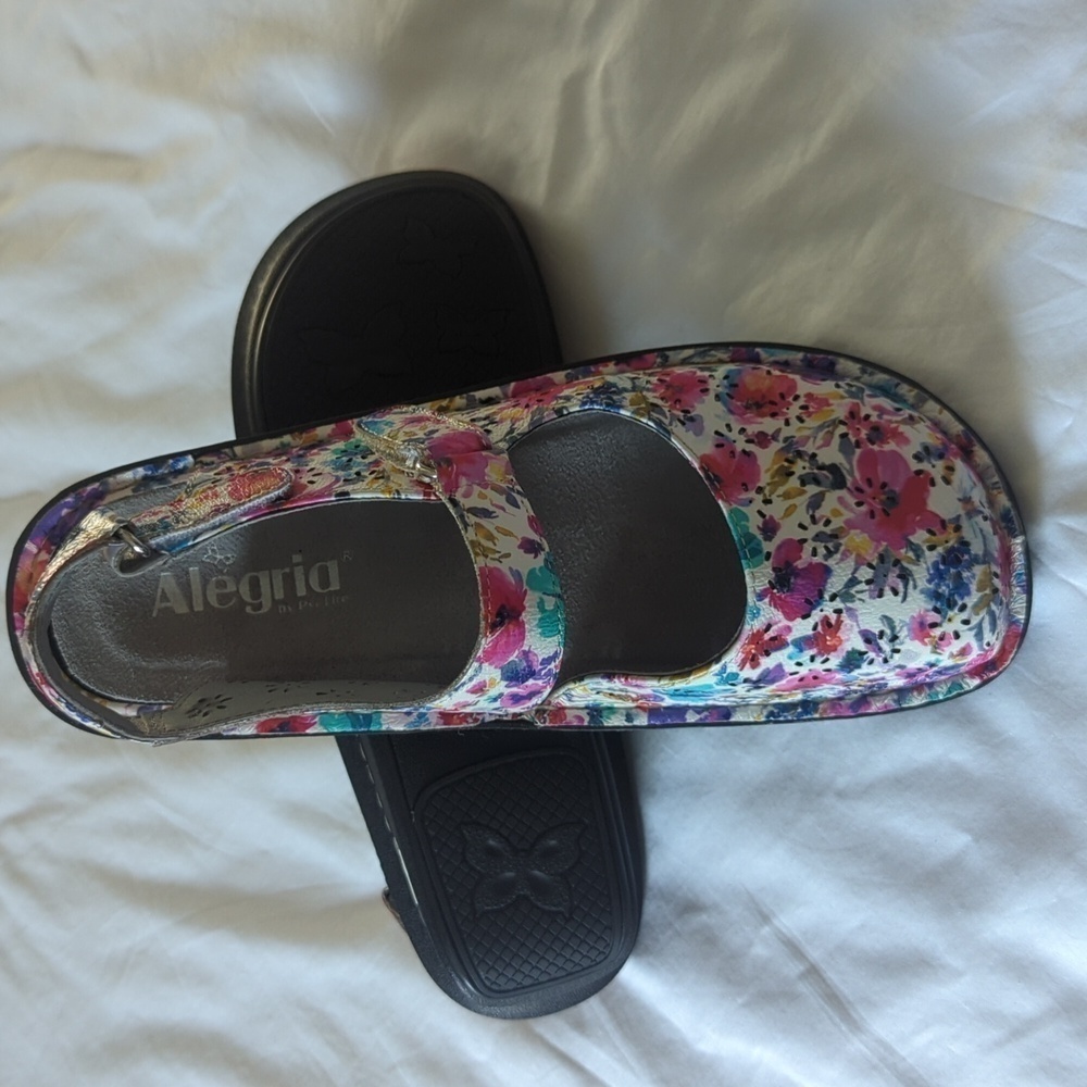 Algeria Jemma Perennial Women's size 39 shoes. Gently used. Excellent condition. - Picture 8 of 9